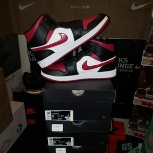 JORDAN 1 MID BRED TOE